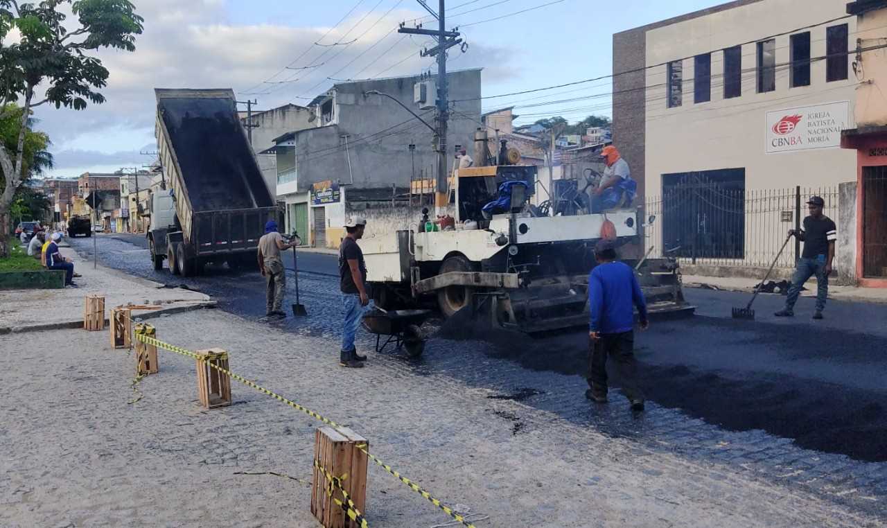 Camacã: As obras de asfalto da Rua Mário Batista estão em ritmo acelerado